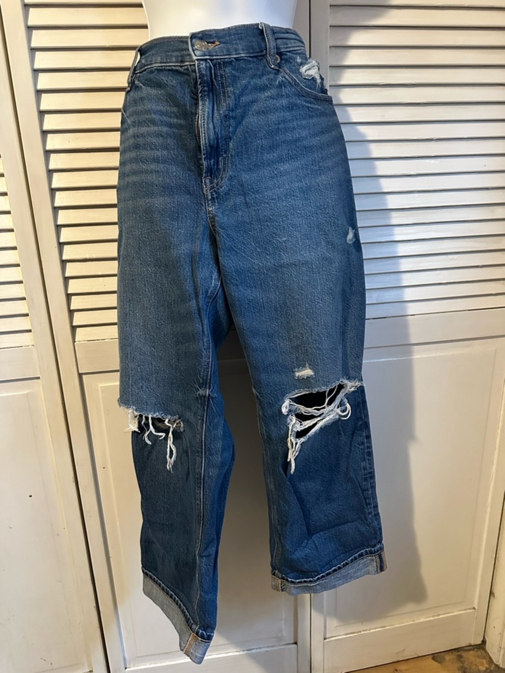 American Eagle Outfitters Distressed Boyfriend Jeans - Medium Blue